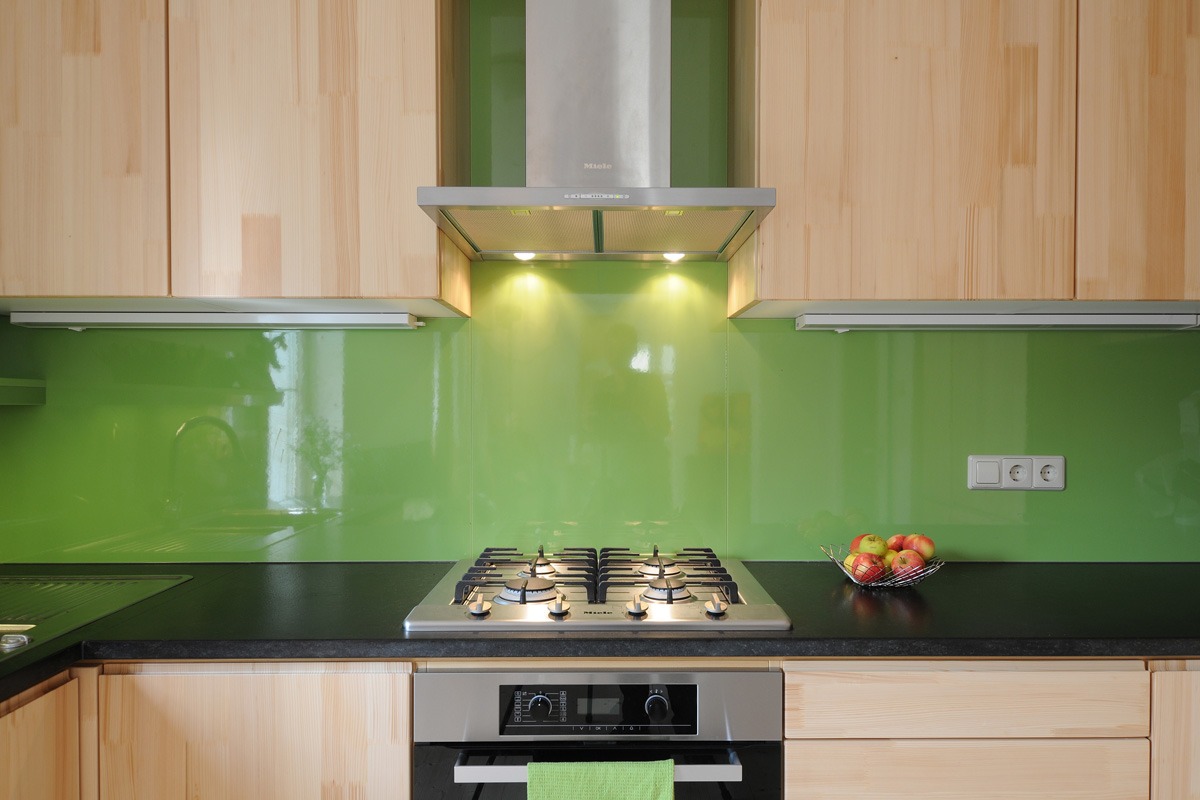 Küche aus Massivholz in Tanne